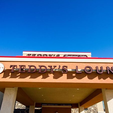 Teddy'S Residential Suites Watford City Extérieur photo