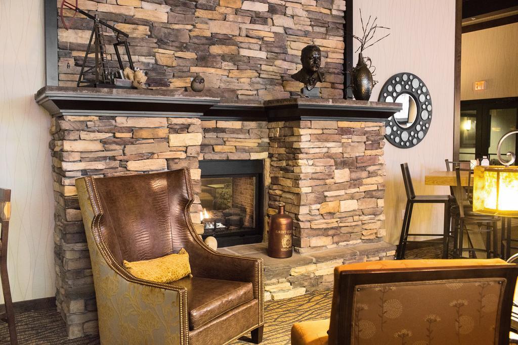 Teddy'S Residential Suites Watford City Extérieur photo