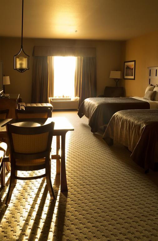 Teddy'S Residential Suites Watford City Extérieur photo