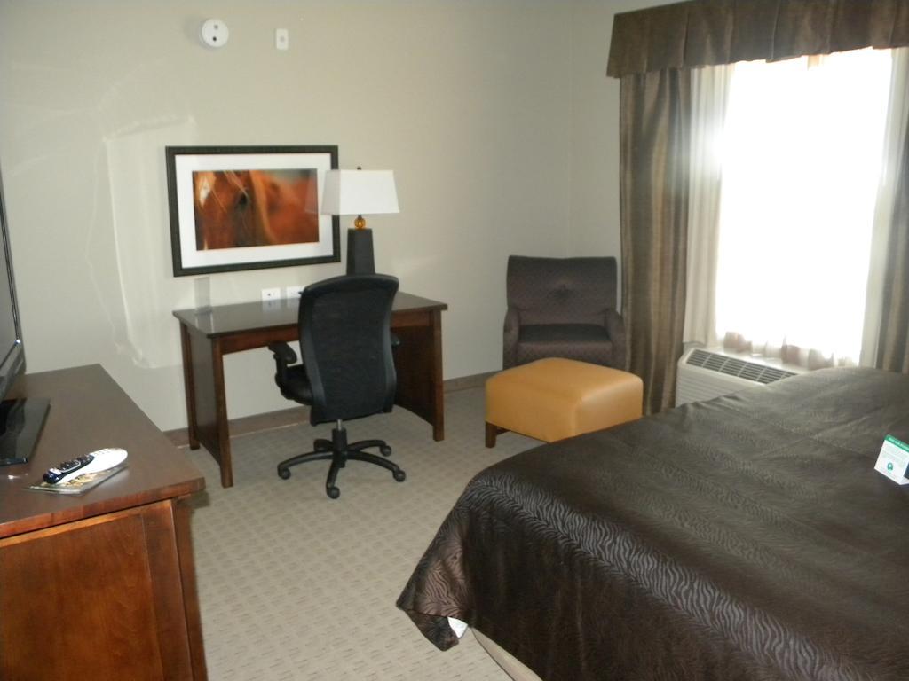 Teddy'S Residential Suites Watford City Extérieur photo