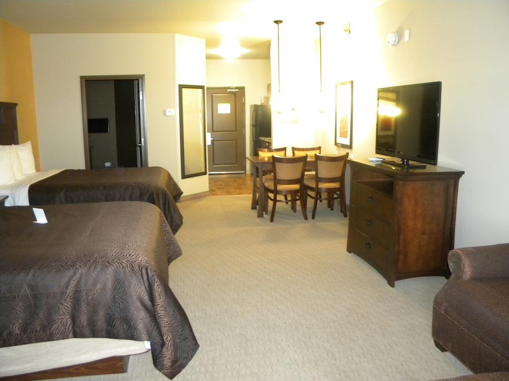 Teddy'S Residential Suites Watford City Extérieur photo