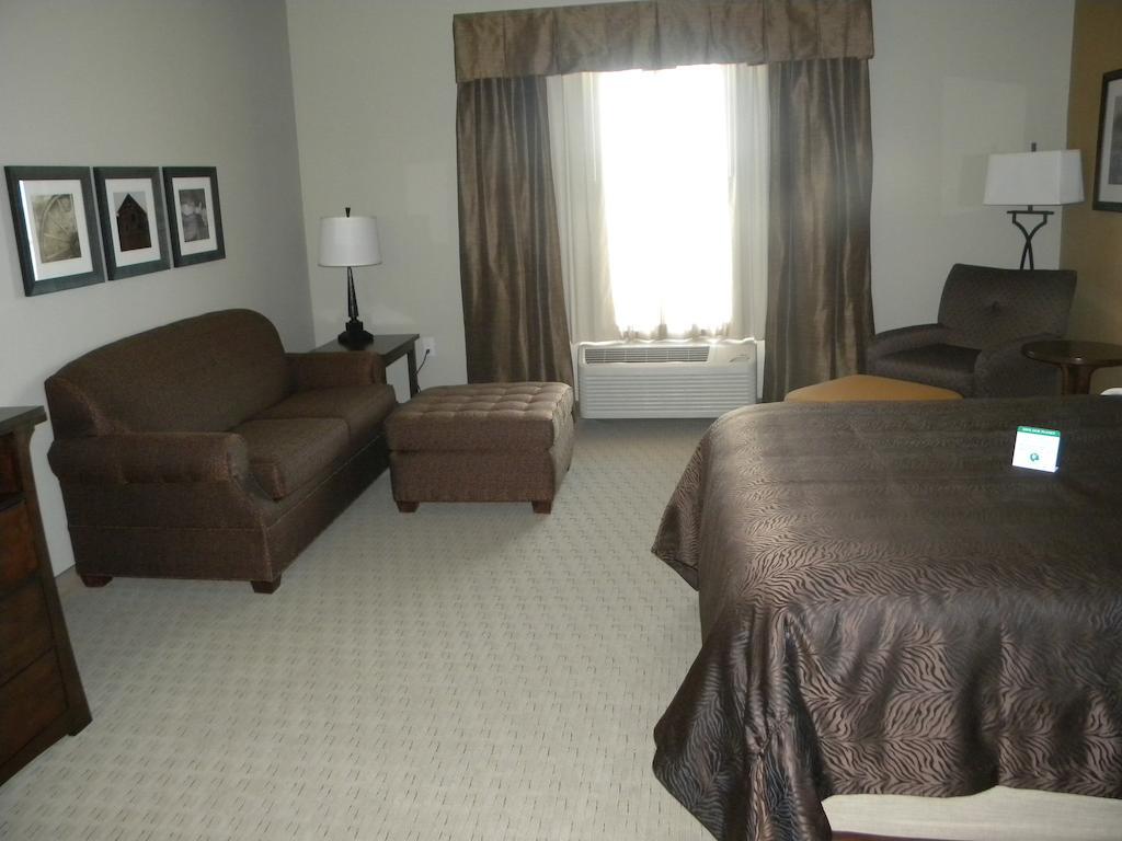 Teddy'S Residential Suites Watford City Extérieur photo