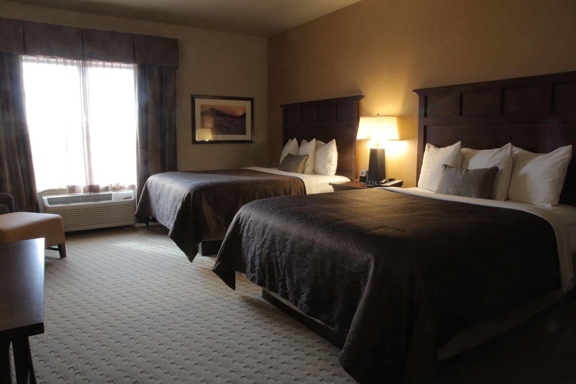 Teddy'S Residential Suites Watford City Extérieur photo